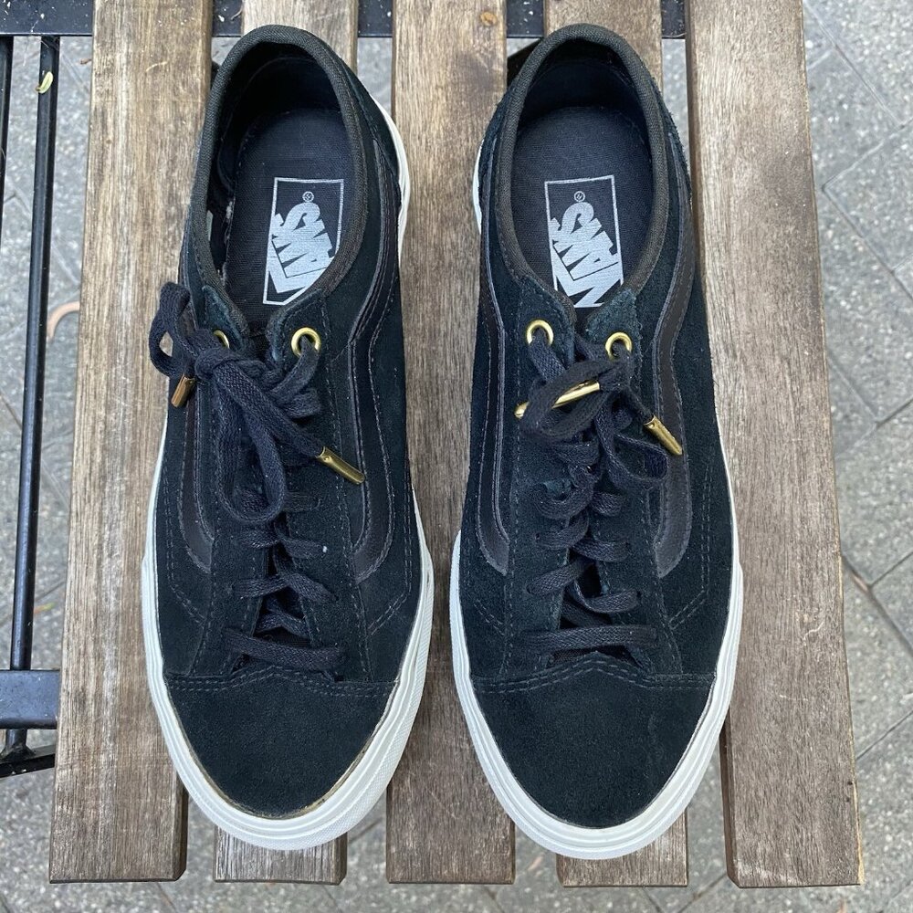 Vans Old Skool Low Skate Shoes Women's 7.5 Men's 6 Black Suede Gold Lace Aglets - Picture 10 of 12